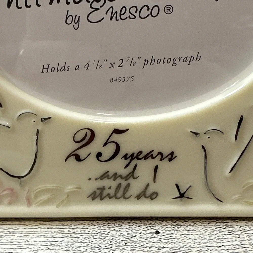 INTIMATE HEARTS‎ Enesco Textured Ceramic 5.25x4.75